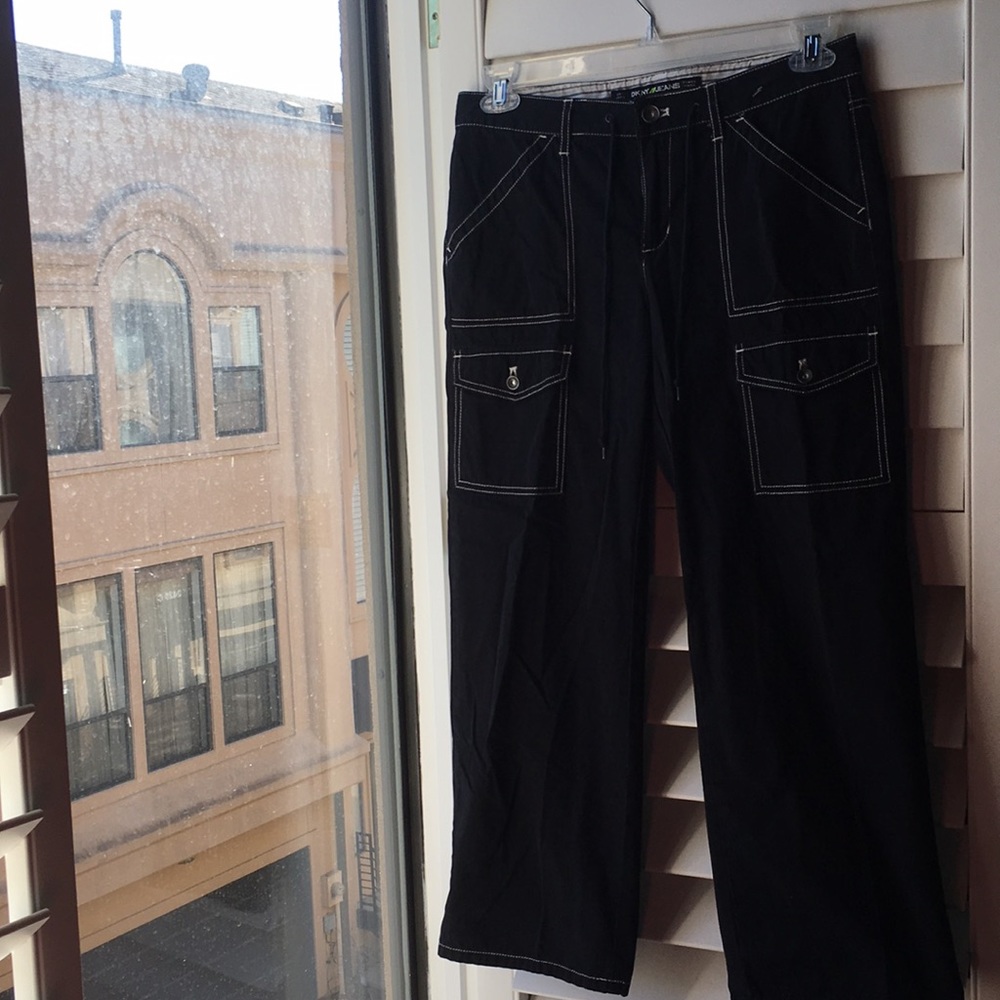 Black pants w/white stitching